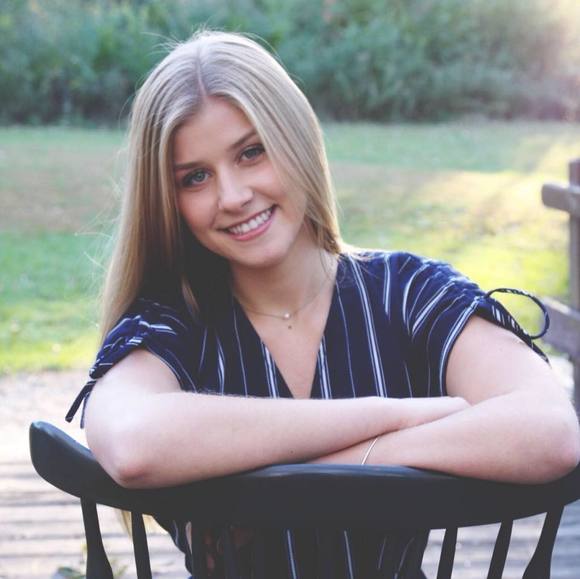 Meet your Posher, Ellie - Picture 1 of 1